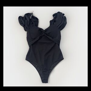 Like new black bodysuit puff sleeves, flattering